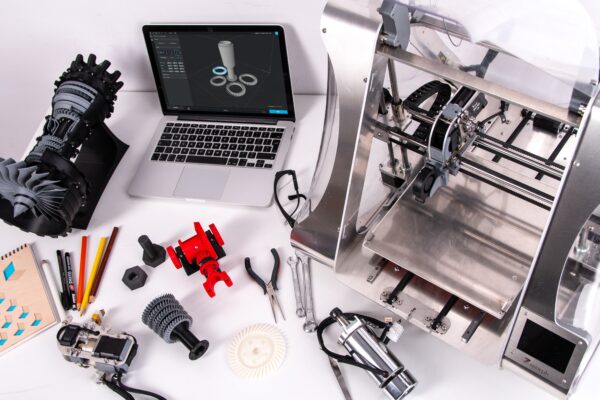zmorph-all-in-one-3d-printers-p1m4B-lhS9Y-unsplash (1)